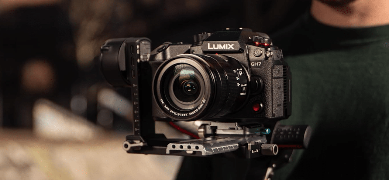 Un appareil photo de la marque Panasonic.