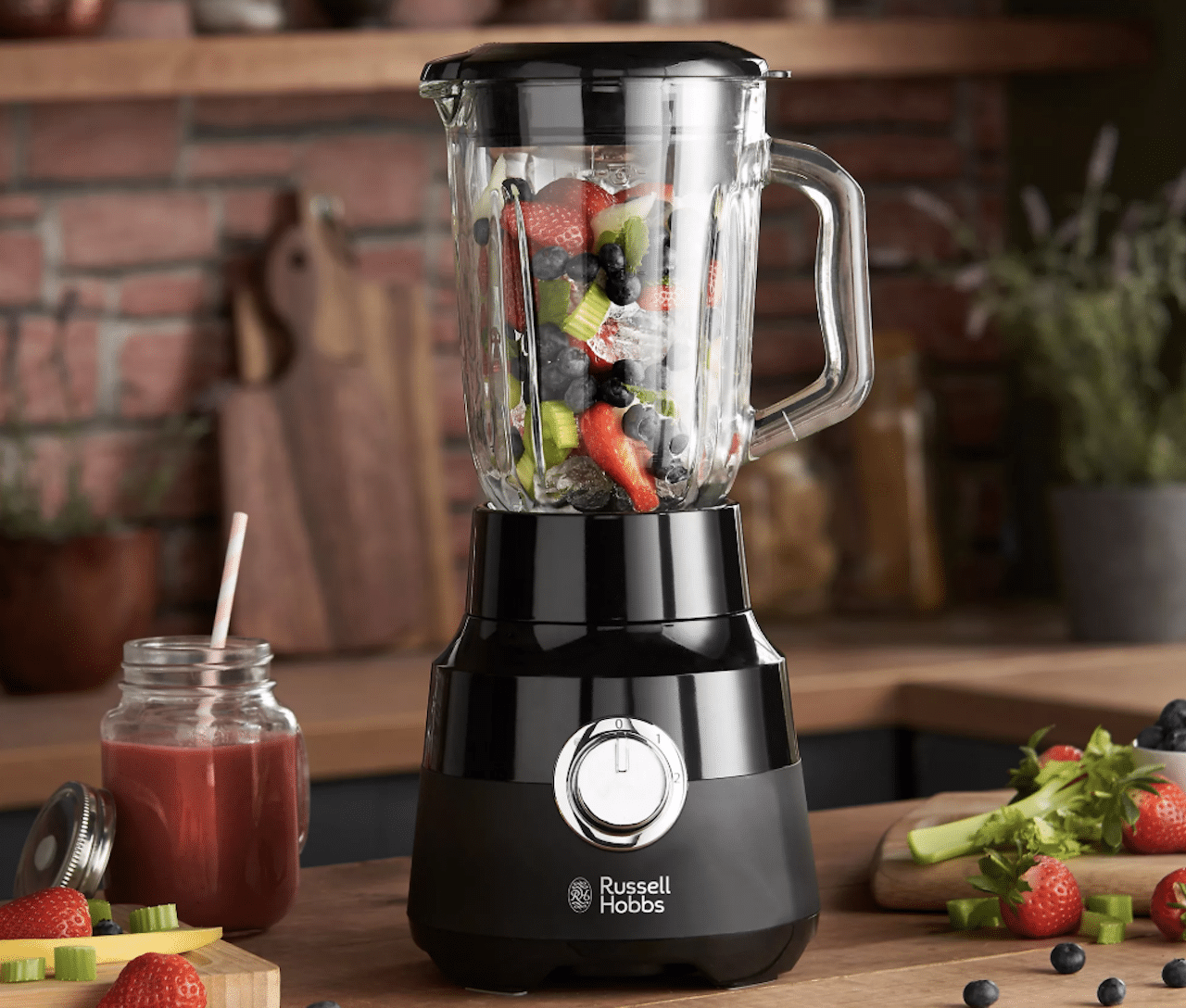Un blender de la marque Russell Hobbs.