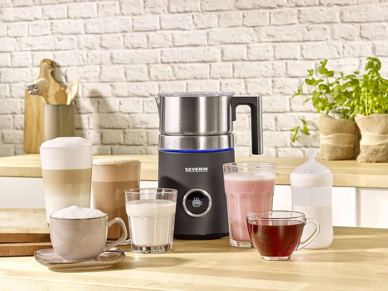 Un émulsionneur de lait de la marque Severin.