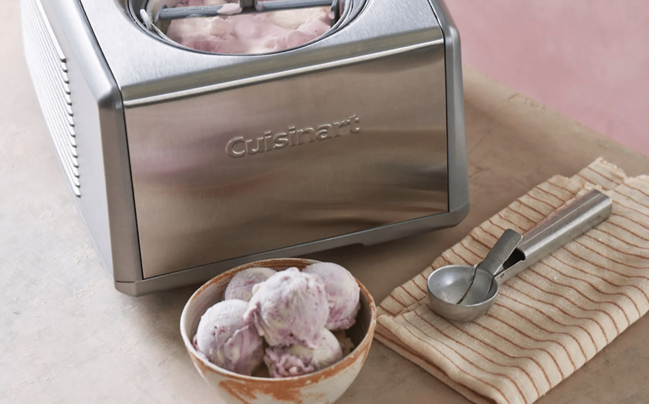 Une turbine à glace de la marque Cuisinart.