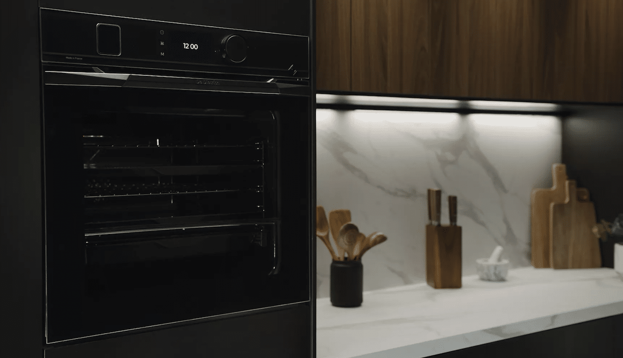 Un four encastrable pyrolyse.