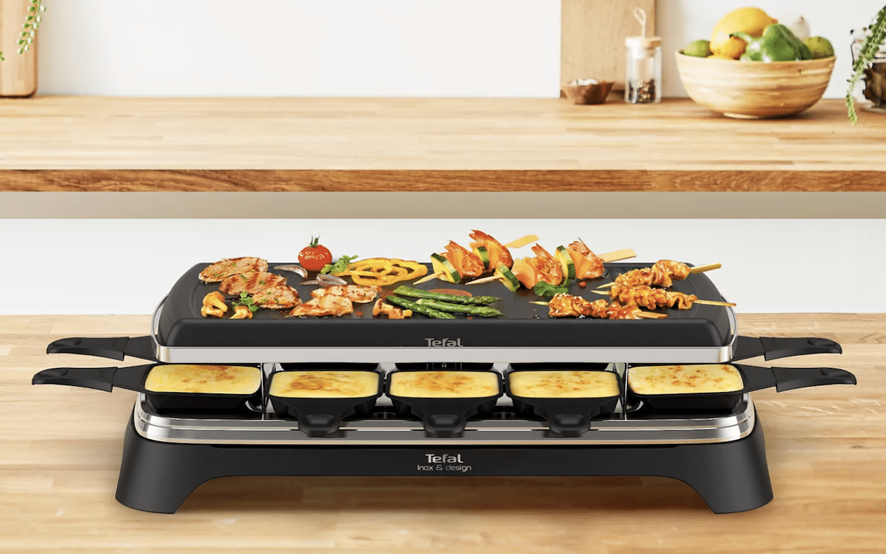 Un appareil à raclette de la marque Tefal.