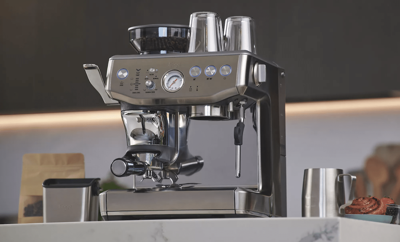 Une machine à café de la marque Sage Appliances.