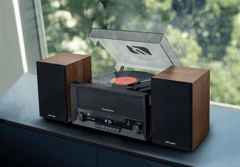 Une platine vinyle de la marque Muse.