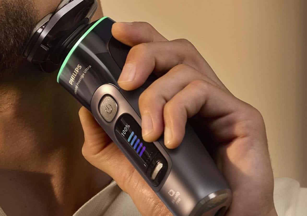 Zoom sur un rasoir électrique pour homme.